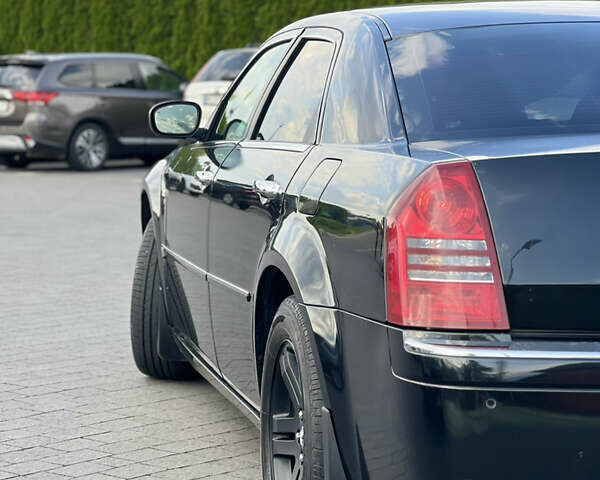 Чорний Крайслер 300C, об'ємом двигуна 3.52 л та пробігом 409 тис. км за 7999 $, фото 4 на Automoto.ua