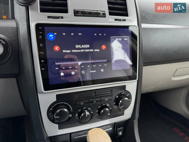 Чорний Крайслер 300C, об'ємом двигуна 2.74 л та пробігом 232 тис. км за 6500 $, фото 31 на Automoto.ua