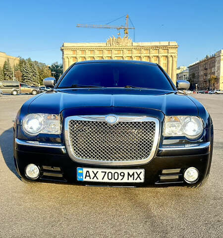 Черный Крайслер 300C, объемом двигателя 3.5 л и пробегом 270 тыс. км за 9500 $, фото 9 на Automoto.ua