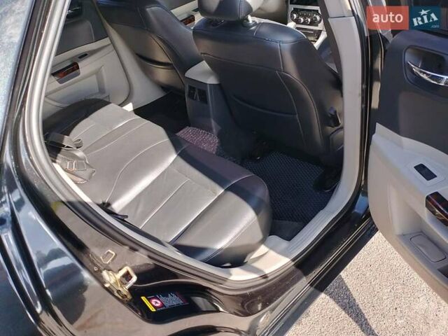 Чорний Крайслер 300C, об'ємом двигуна 3.52 л та пробігом 200 тис. км за 7150 $, фото 3 на Automoto.ua
