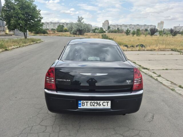 Чорний Крайслер 300C, об'ємом двигуна 2.7 л та пробігом 263 тис. км за 6856 $, фото 23 на Automoto.ua