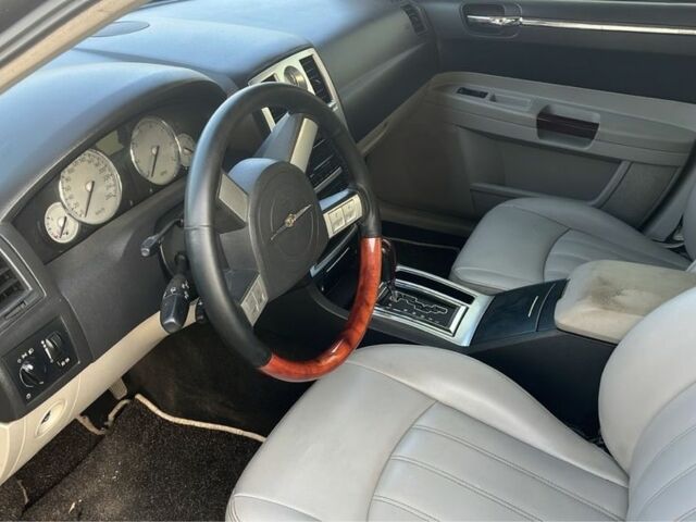Чорний Крайслер 300C, об'ємом двигуна 3.5 л та пробігом 200 тис. км за 3500 $, фото 6 на Automoto.ua