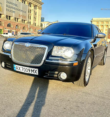 Черный Крайслер 300C, объемом двигателя 3.5 л и пробегом 270 тыс. км за 9500 $, фото 8 на Automoto.ua