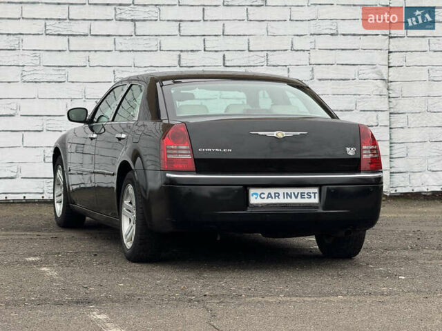 Чорний Крайслер 300C, об'ємом двигуна 2.74 л та пробігом 232 тис. км за 6500 $, фото 12 на Automoto.ua