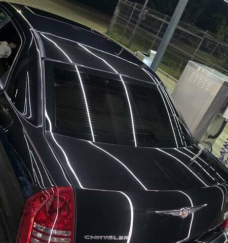 Черный Крайслер 300C, объемом двигателя 3.52 л и пробегом 220 тыс. км за 8800 $, фото 7 на Automoto.ua