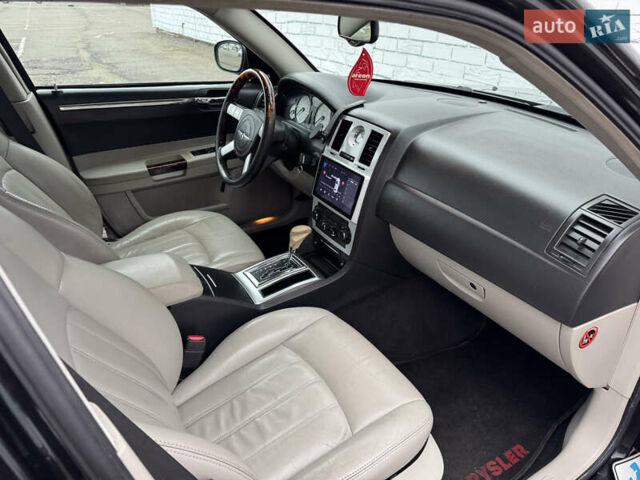 Чорний Крайслер 300C, об'ємом двигуна 2.74 л та пробігом 232 тис. км за 6500 $, фото 21 на Automoto.ua