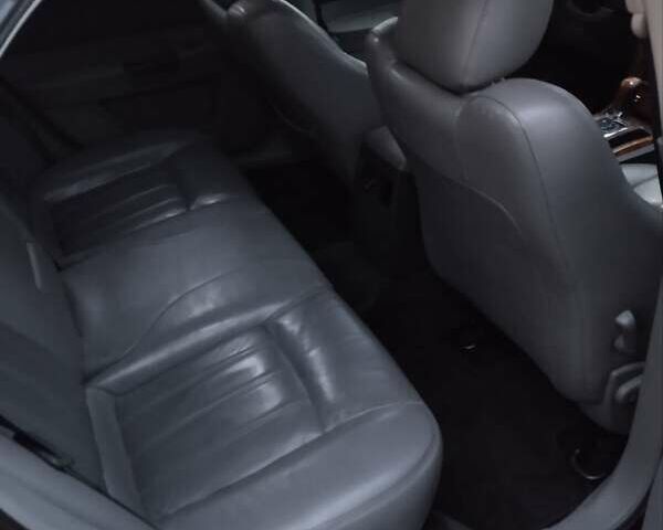 Черный Крайслер 300C, объемом двигателя 2.74 л и пробегом 356 тыс. км за 6500 $, фото 9 на Automoto.ua