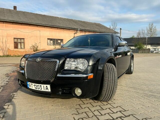 Черный Крайслер 300C, объемом двигателя 2.7 л и пробегом 175 тыс. км за 6006 $, фото 3 на Automoto.ua