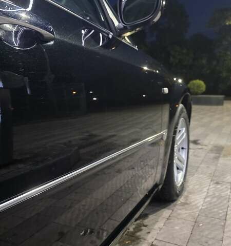 Черный Крайслер 300C, объемом двигателя 3.52 л и пробегом 220 тыс. км за 8800 $, фото 6 на Automoto.ua