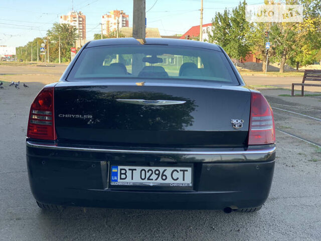 Чорний Крайслер 300C, об'ємом двигуна 2.74 л та пробігом 262 тис. км за 6600 $, фото 6 на Automoto.ua