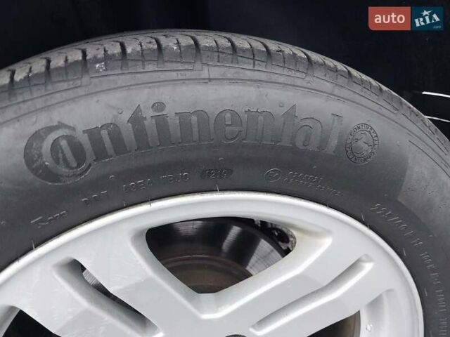 Чорний Крайслер 300C, об'ємом двигуна 2.74 л та пробігом 262 тис. км за 7250 $, фото 29 на Automoto.ua