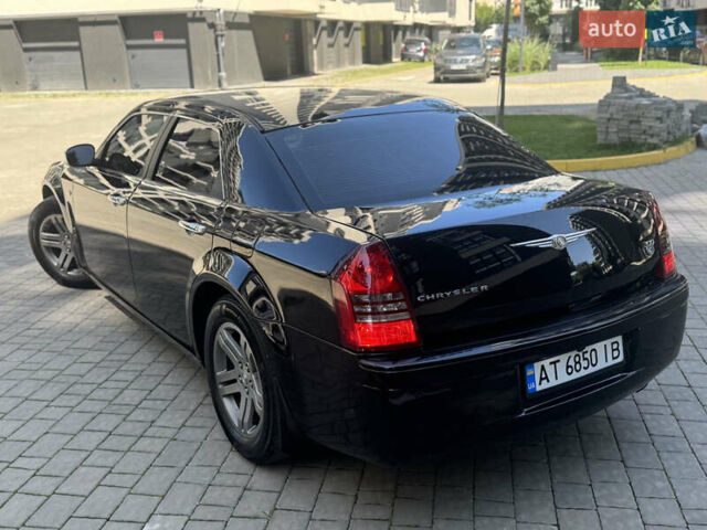 Чорний Крайслер 300C, об'ємом двигуна 2.74 л та пробігом 181 тис. км за 7500 $, фото 4 на Automoto.ua