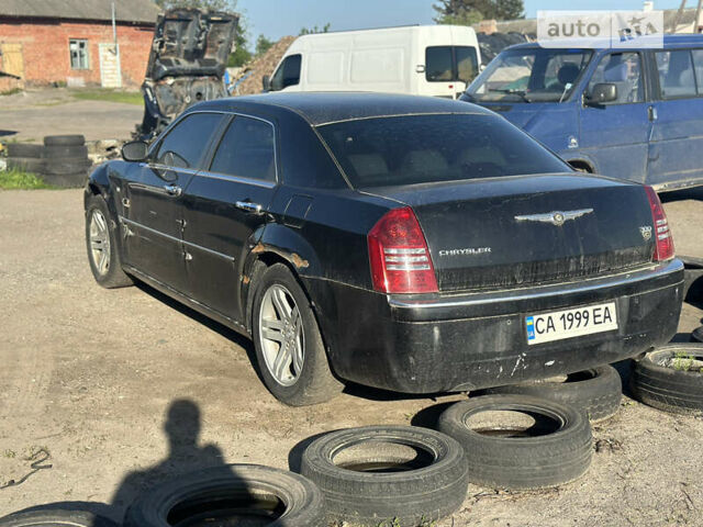 Чорний Крайслер 300C, об'ємом двигуна 2.74 л та пробігом 300 тис. км за 3200 $, фото 4 на Automoto.ua