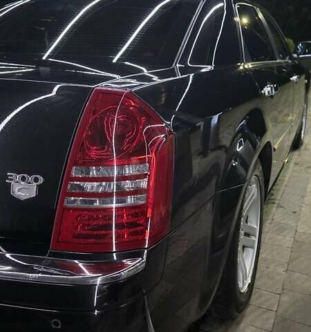 Черный Крайслер 300C, объемом двигателя 3.52 л и пробегом 220 тыс. км за 8800 $, фото 9 на Automoto.ua