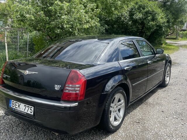 Черный Крайслер 300C, объемом двигателя 0 л и пробегом 380 тыс. км за 3200 $, фото 3 на Automoto.ua
