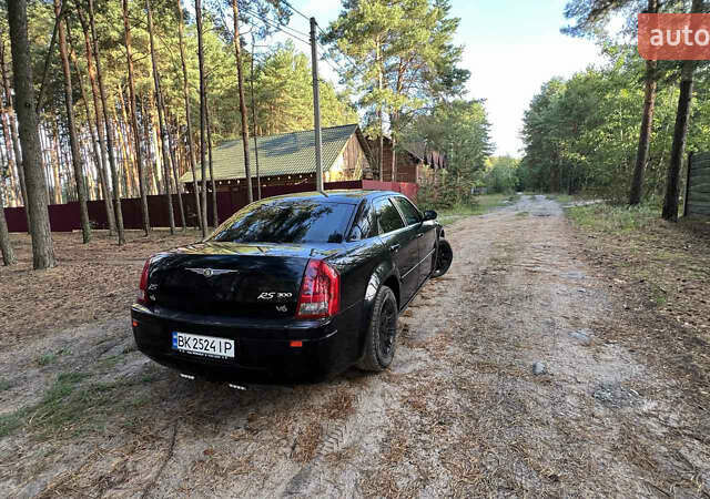 Чорний Крайслер 300C, об'ємом двигуна 2.7 л та пробігом 165 тис. км за 6699 $, фото 8 на Automoto.ua