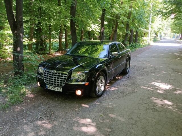 Черный Крайслер 300C, объемом двигателя 3 л и пробегом 282 тыс. км за 10500 $, фото 8 на Automoto.ua