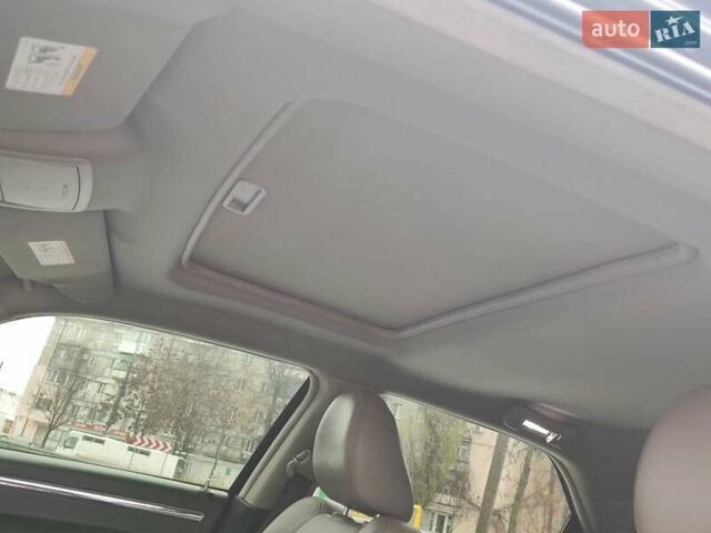 Черный Крайслер 300C, объемом двигателя 2.74 л и пробегом 220 тыс. км за 10500 $, фото 19 на Automoto.ua