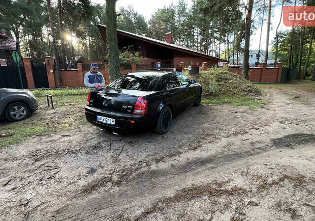 Чорний Крайслер 300C, об'ємом двигуна 2.7 л та пробігом 165 тис. км за 6699 $, фото 4 на Automoto.ua
