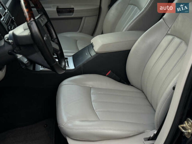 Черный Крайслер 300C, объемом двигателя 2.74 л и пробегом 220 тыс. км за 6450 $, фото 31 на Automoto.ua