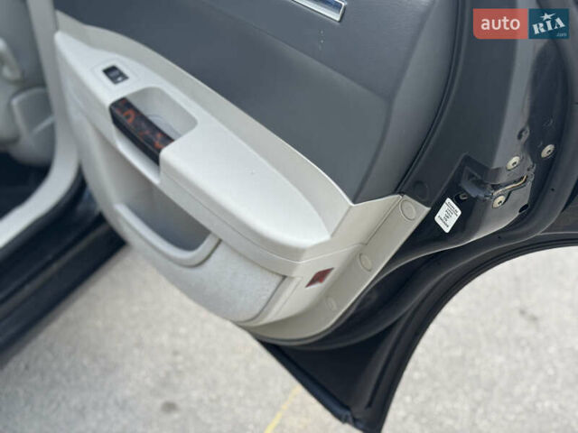 Черный Крайслер 300C, объемом двигателя 2.74 л и пробегом 220 тыс. км за 6450 $, фото 10 на Automoto.ua