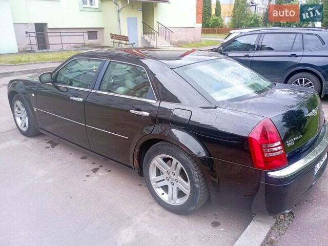 Чорний Крайслер 300C, об'ємом двигуна 3 л та пробігом 214 тис. км за 9500 $, фото 1 на Automoto.ua