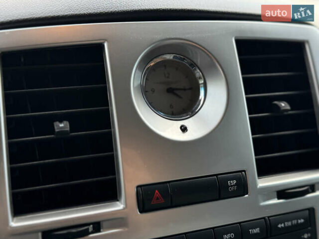 Черный Крайслер 300C, объемом двигателя 2.74 л и пробегом 220 тыс. км за 6450 $, фото 34 на Automoto.ua