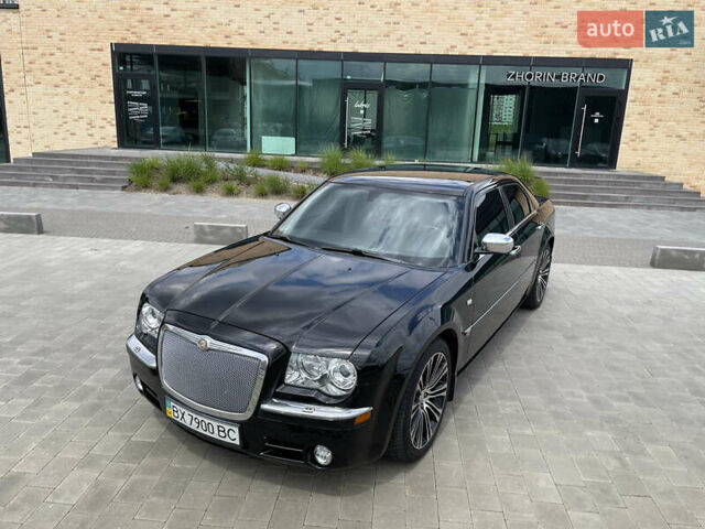 Черный Крайслер 300C, объемом двигателя 2.7 л и пробегом 265 тыс. км за 8200 $, фото 11 на Automoto.ua
