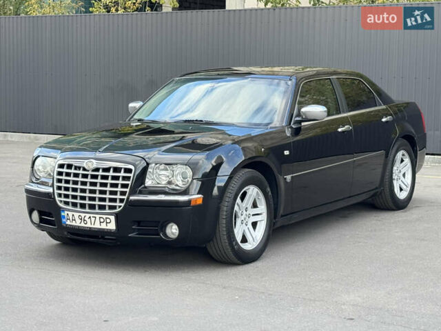 Черный Крайслер 300C, объемом двигателя 2.74 л и пробегом 220 тыс. км за 6450 $, фото 28 на Automoto.ua