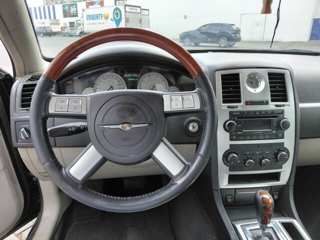 Чорний Крайслер 300C, об'ємом двигуна 2.7 л та пробігом 290 тис. км за 4509 $, фото 5 на Automoto.ua