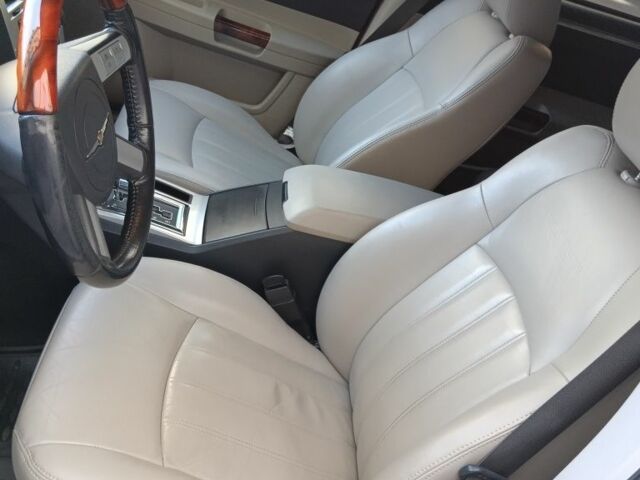 Черный Крайслер 300C, объемом двигателя 3 л и пробегом 282 тыс. км за 10500 $, фото 10 на Automoto.ua