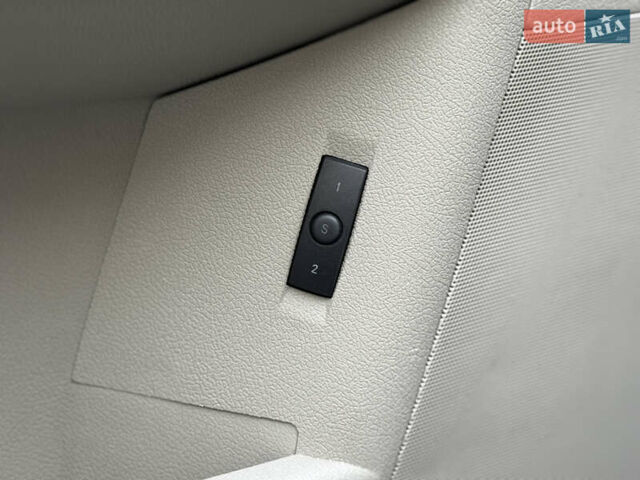 Черный Крайслер 300C, объемом двигателя 2.74 л и пробегом 220 тыс. км за 6450 $, фото 33 на Automoto.ua