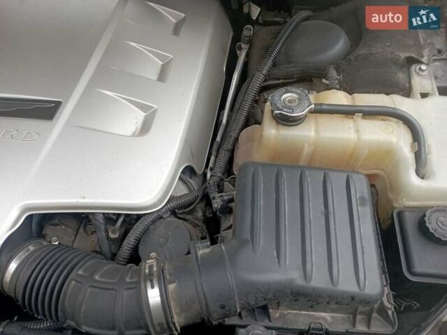 Чорний Крайслер 300C, об'ємом двигуна 3 л та пробігом 214 тис. км за 9500 $, фото 19 на Automoto.ua