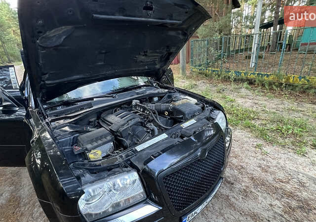 Чорний Крайслер 300C, об'ємом двигуна 2.7 л та пробігом 165 тис. км за 6699 $, фото 18 на Automoto.ua