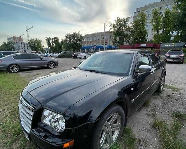 Чорний Крайслер 300C, об'ємом двигуна 2.7 л та пробігом 234 тис. км за 7000 $, фото 1 на Automoto.ua