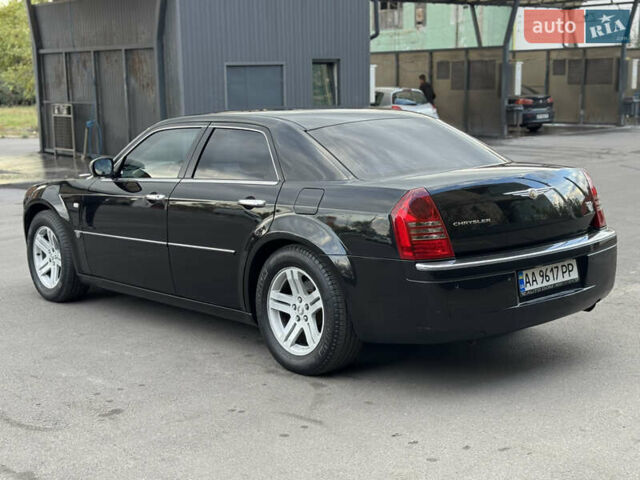 Черный Крайслер 300C, объемом двигателя 2.74 л и пробегом 220 тыс. км за 6450 $, фото 27 на Automoto.ua