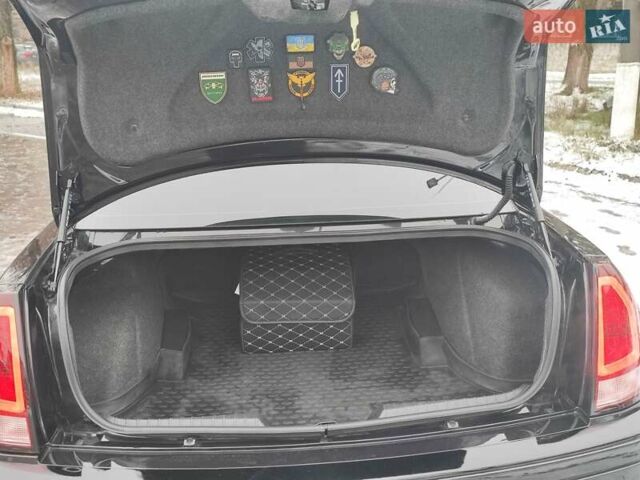 Черный Крайслер 300C, объемом двигателя 2.74 л и пробегом 220 тыс. км за 10500 $, фото 20 на Automoto.ua