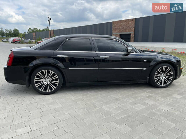 Черный Крайслер 300C, объемом двигателя 2.7 л и пробегом 265 тыс. км за 8200 $, фото 8 на Automoto.ua
