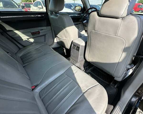 Чорний Крайслер 300C, об'ємом двигуна 2.99 л та пробігом 310 тис. км за 8700 $, фото 26 на Automoto.ua