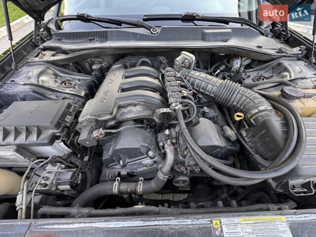 Чорний Крайслер 300C, об'ємом двигуна 2.74 л та пробігом 235 тис. км за 9750 $, фото 15 на Automoto.ua