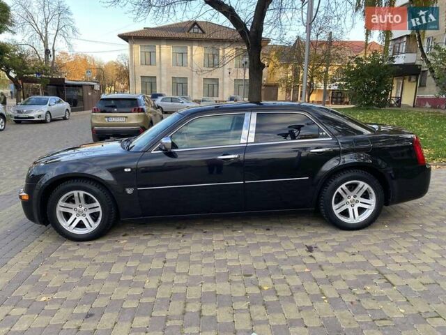 Черный Крайслер 300C, объемом двигателя 2.99 л и пробегом 224 тыс. км за 9444 $, фото 2 на Automoto.ua