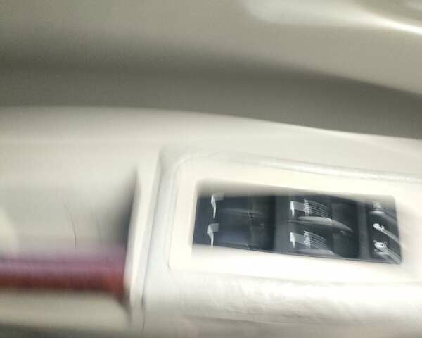 Черный Крайслер 300C, объемом двигателя 3.5 л и пробегом 271 тыс. км за 8990 $, фото 14 на Automoto.ua