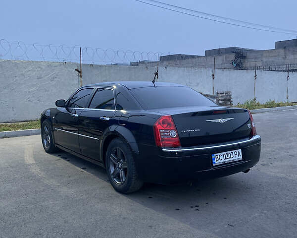 Черный Крайслер 300C, объемом двигателя 3.5 л и пробегом 251 тыс. км за 8800 $, фото 8 на Automoto.ua