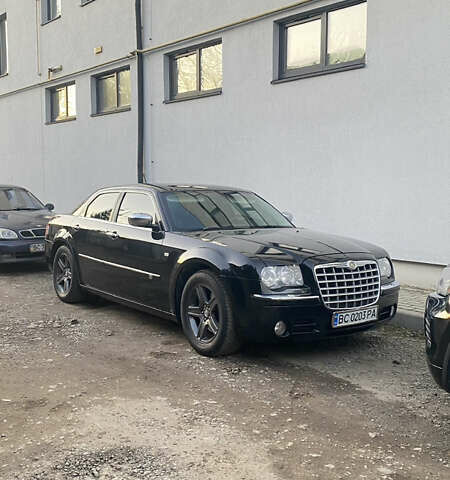 Черный Крайслер 300C, объемом двигателя 3.5 л и пробегом 251 тыс. км за 8800 $, фото 6 на Automoto.ua
