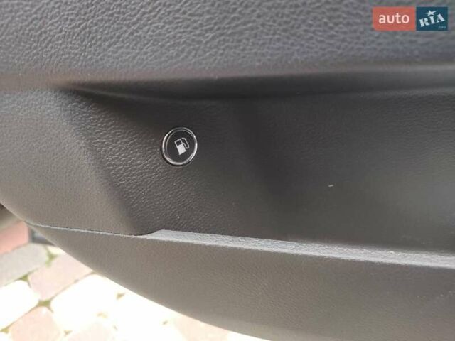 Чорний Крайслер 300C, об'ємом двигуна 3 л та пробігом 259 тис. км за 13500 $, фото 24 на Automoto.ua