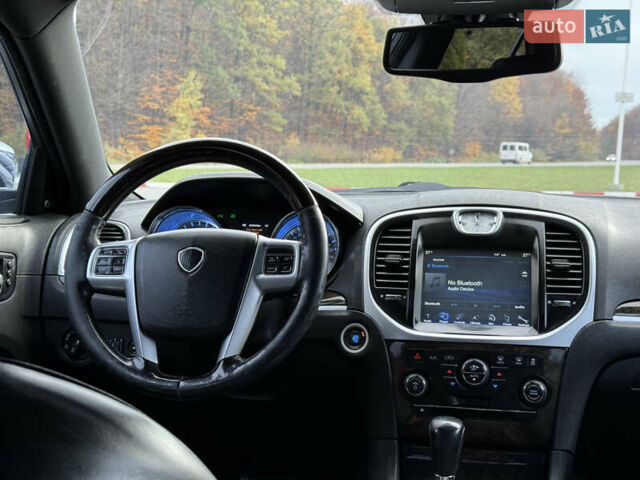 Черный Крайслер 300C, объемом двигателя 3 л и пробегом 280 тыс. км за 13000 $, фото 17 на Automoto.ua