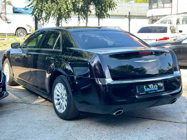 Черный Крайслер 300C, объемом двигателя 3.6 л и пробегом 67 тыс. км за 13850 $, фото 18 на Automoto.ua