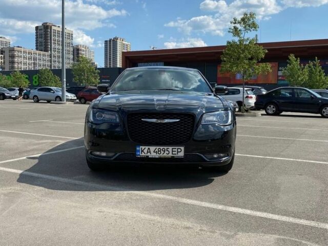 Черный Крайслер 300C, объемом двигателя 3.6 л и пробегом 165 тыс. км за 16800 $, фото 5 на Automoto.ua