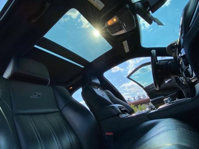 Черный Крайслер 300C, объемом двигателя 3.6 л и пробегом 165 тыс. км за 16800 $, фото 9 на Automoto.ua