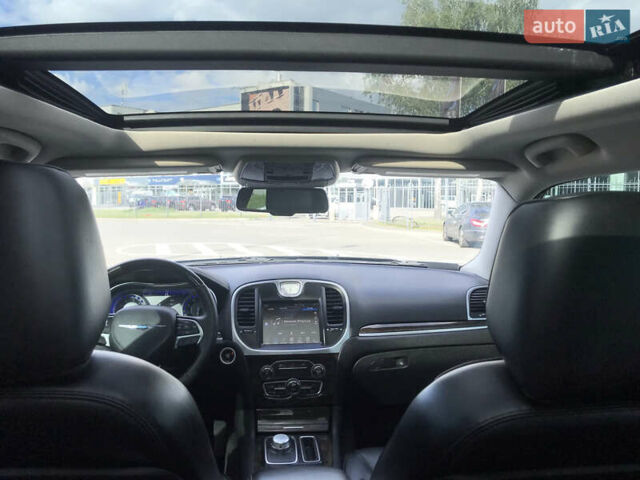 Чорний Крайслер 300C, об'ємом двигуна 3.6 л та пробігом 146 тис. км за 16500 $, фото 10 на Automoto.ua